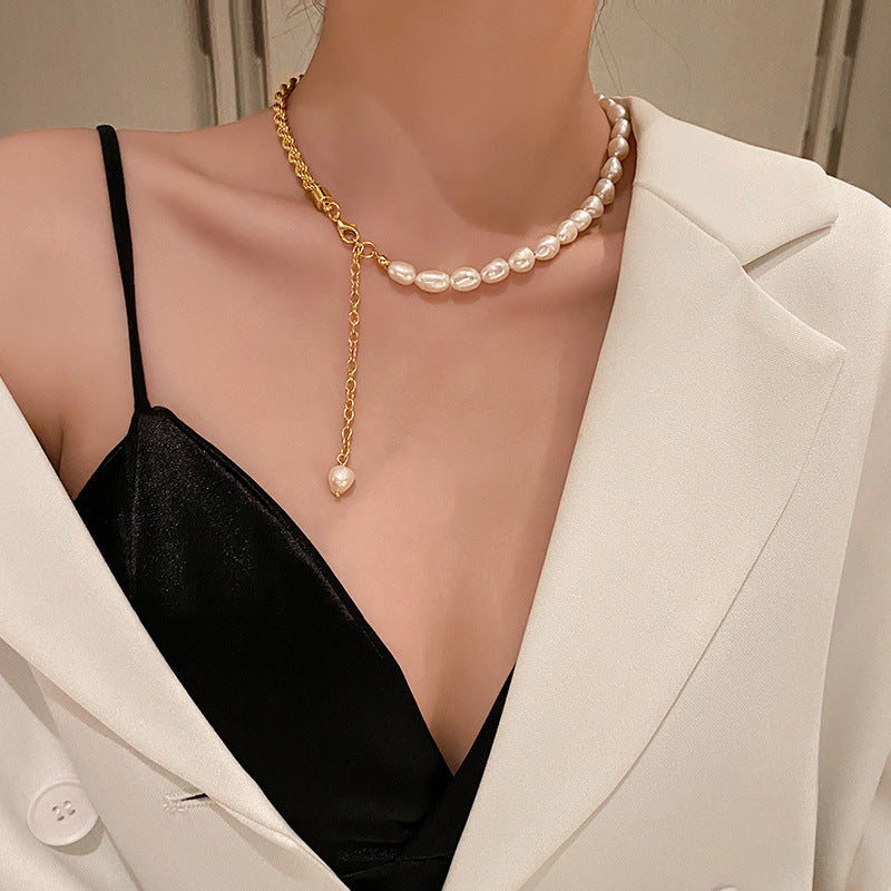 Retro Baroque Pearl Necklace